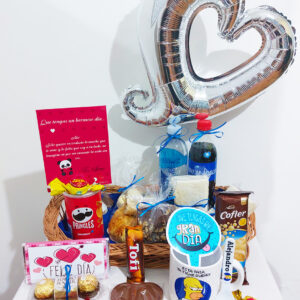 DULCE DESPERTAR, CON BANDEJA DE MIMBRE